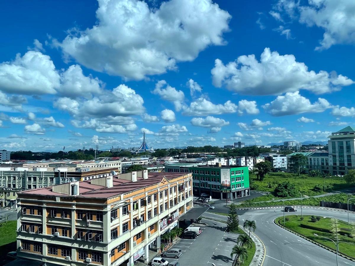 Kuching City Centre Smart Home Luxury Resort Condo Екстер'єр фото