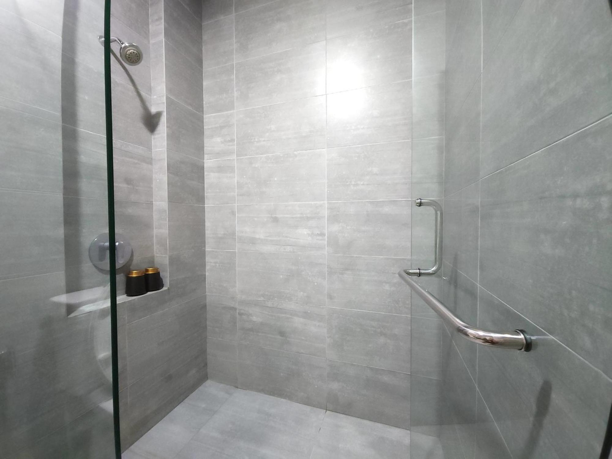 Kuching City Centre Smart Home Luxury Resort Condo Екстер'єр фото