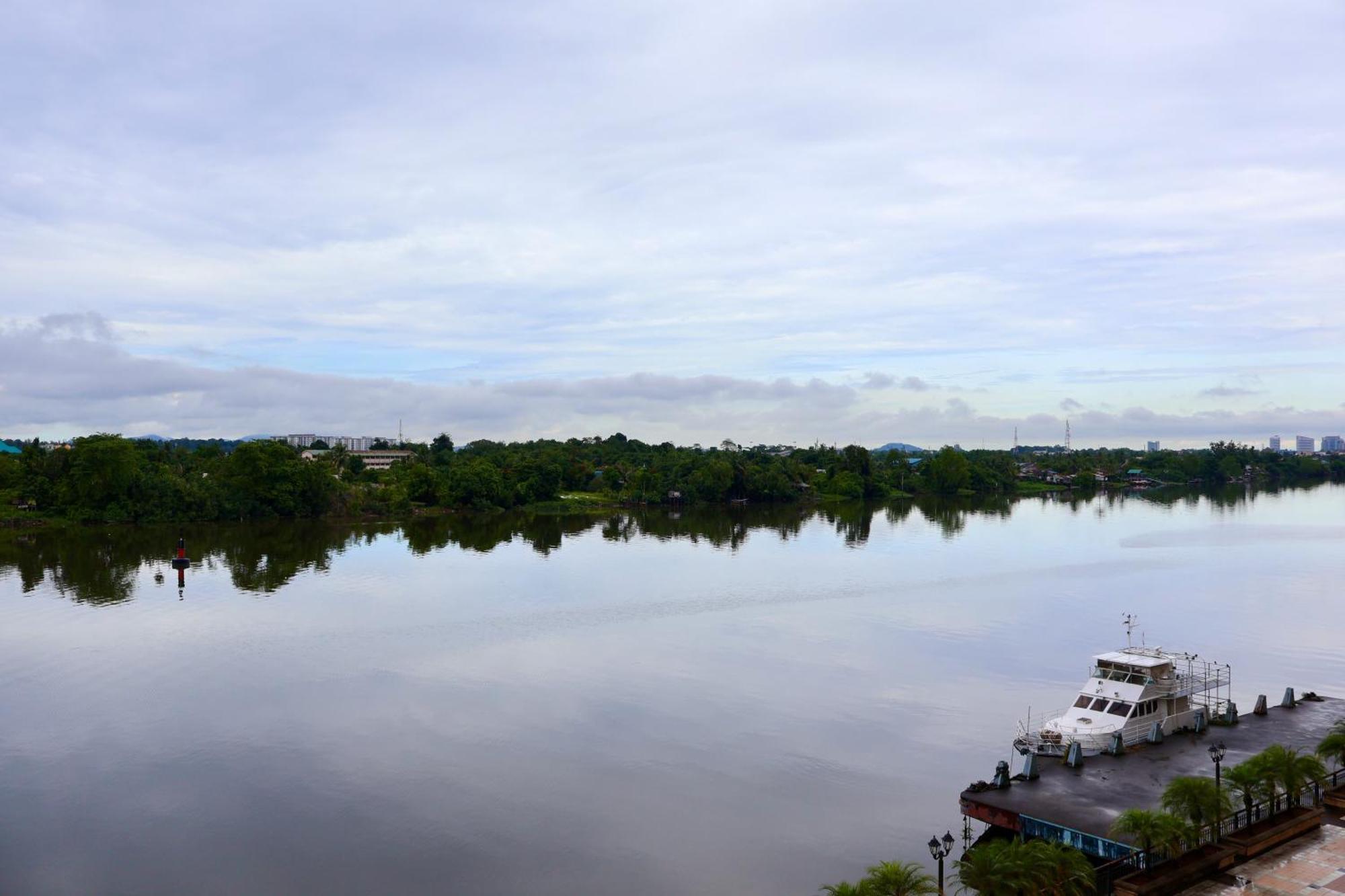 Kuching City Centre Smart Home Luxury Resort Condo Екстер'єр фото