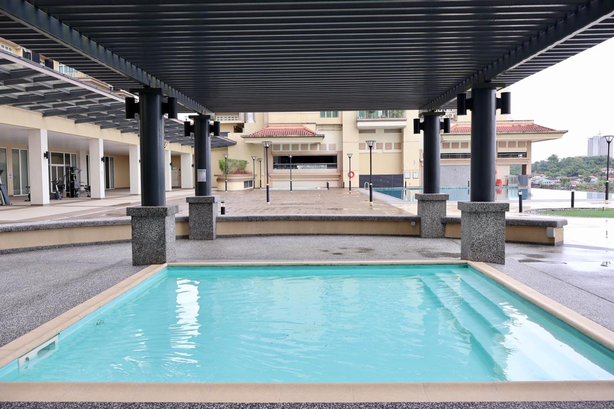 Kuching City Centre Smart Home Luxury Resort Condo Екстер'єр фото