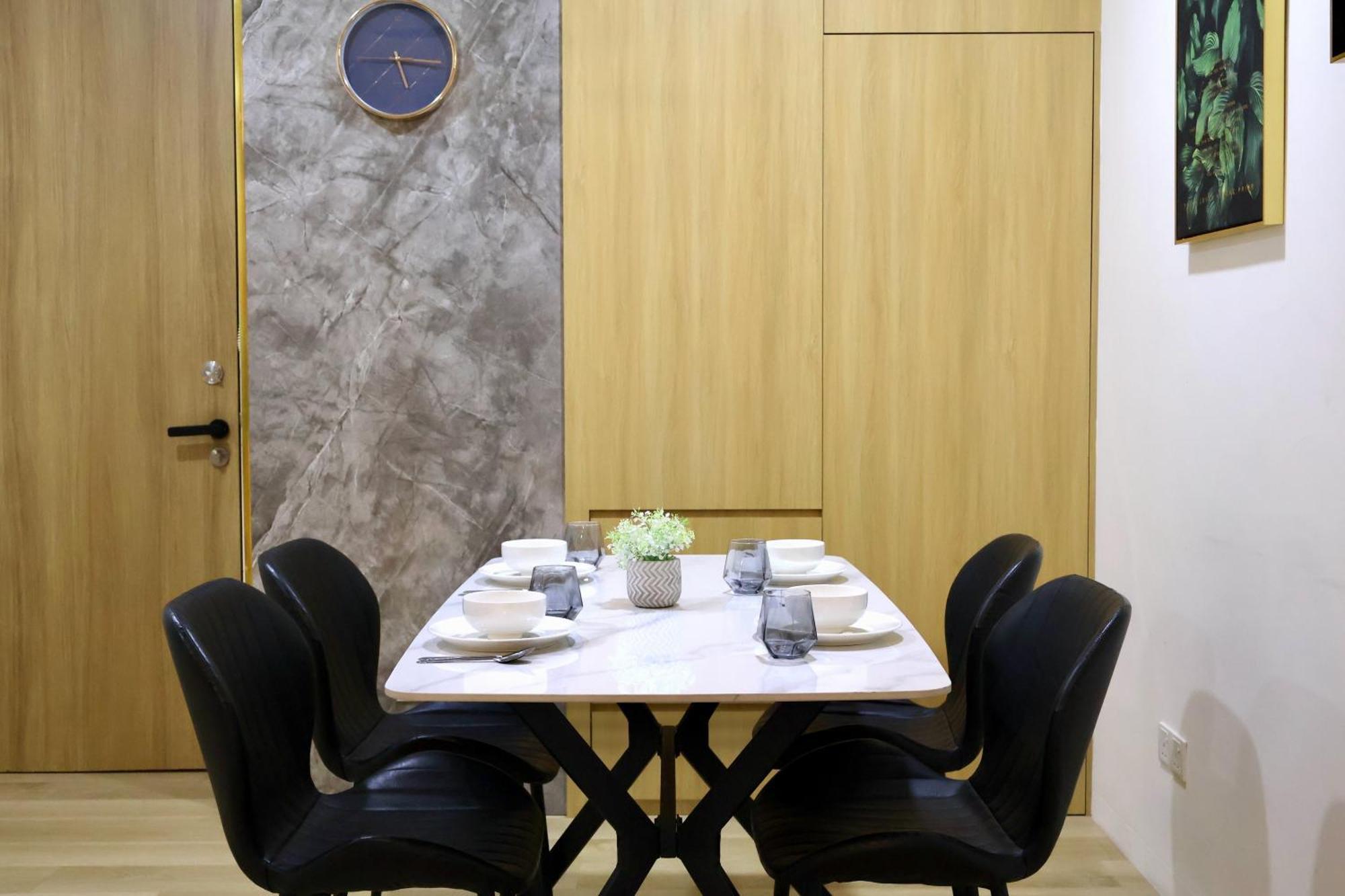 Kuching City Centre Smart Home Luxury Resort Condo Екстер'єр фото